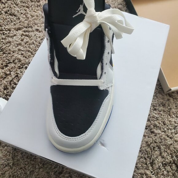 Nike Jordan One Lows - Picture 3 of 8